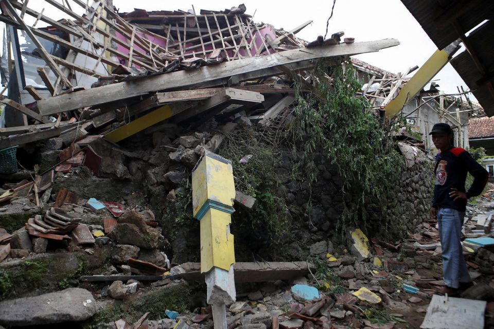 Indonesias Cianjur Town Earthquake Aftermath Human Rights Public