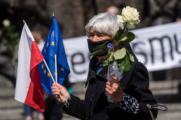 A survey this month showed 88% of Poles believed Poland should remain in the EU and only 7% favoured pulling out, but nearly a third believed leaving as a possibility/Reuters