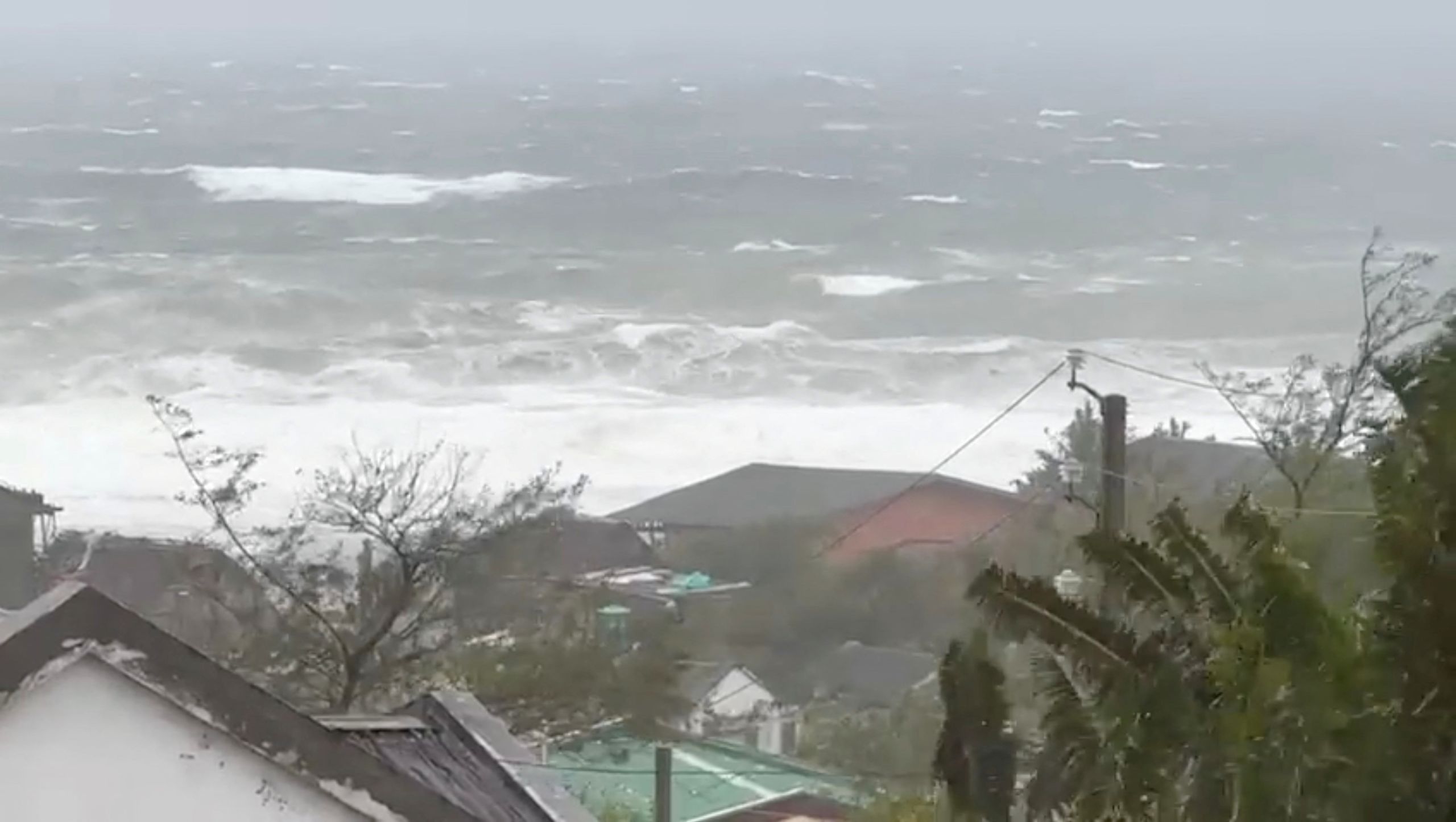 Cyclone Emnati hits Madagascar/Reuters,