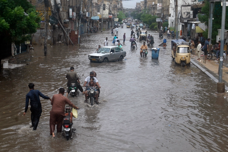 Monsoon rain in Pakistan/Aljazeera.