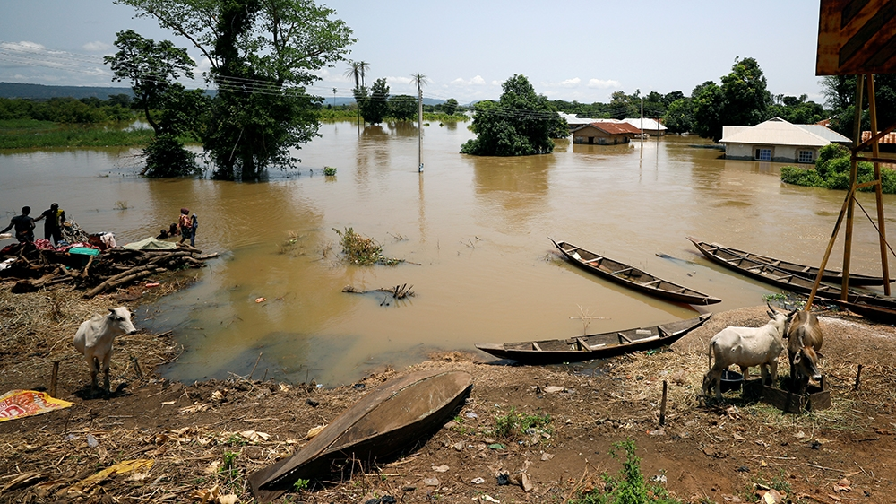 Floods have a continuous impact on 10 Nigerian states/Aljazeera.