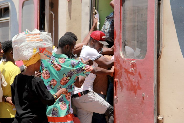 Migrants have been taken to shelters in Medenine and Tataouine/Aljazeera.