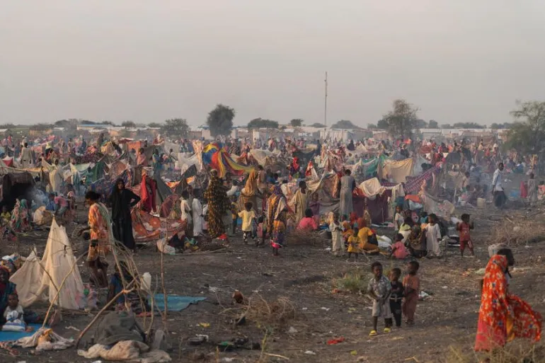 The influx of returnees and displaced people kept growing, especially after clashes in Darfur increased. In October and of November 2023, an average of 3,000 individuals crossed the Joda border point into South Sudan daily. Since April 2023, an estimated 8.6 million people have been displaced within and outside Sudan. [Ala Kheir/UNHCR]