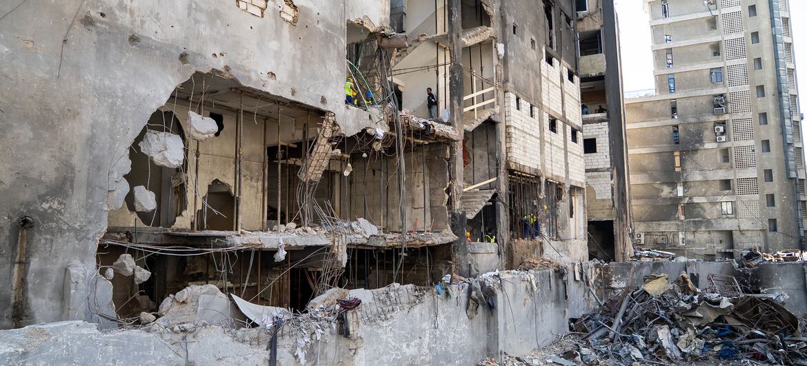 © UNICEF/Fouad Choufany A residential neighbourhood in Beirut, Lebanon shows the signs of missile attacks