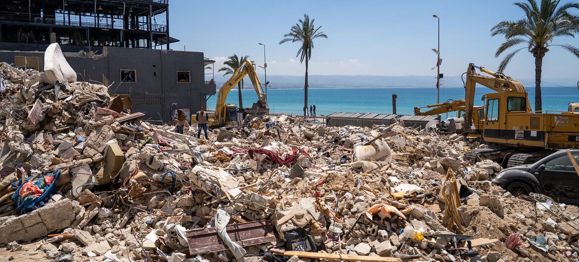 © UNICEF Scenes of widespread destruction are visible in Tyre, South Lebanon, following Israeli airstrikes in April.