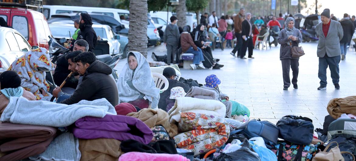 © UNICEF/Dar al-Mussawir Displaced families in Beirut, the capital of Lebanon.