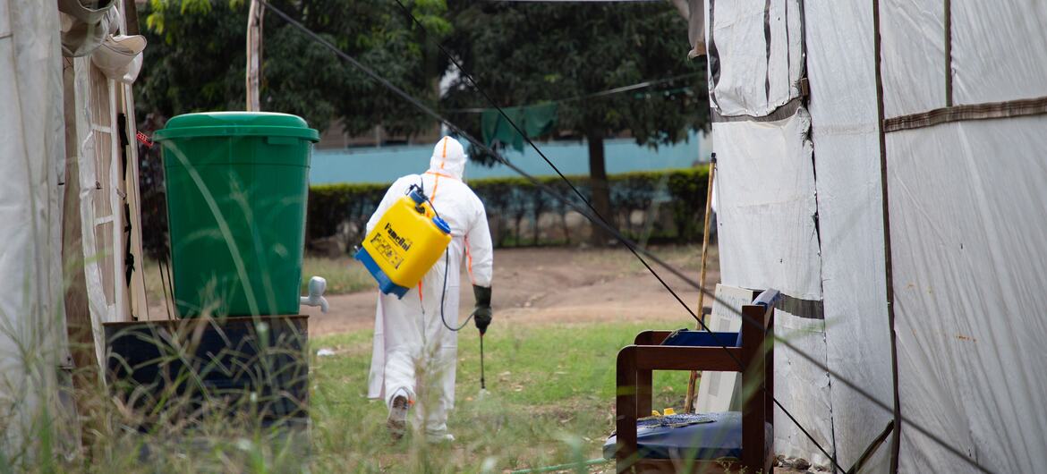 © UNICEF/John James A tent used to isolate Ebola patients is disenfected in Bunia, DR Congo